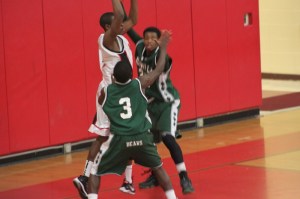 mhnh Jalen Graham trapped by Rasheen Thompson and Ra'Von Shular 12-30-10