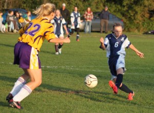 cawo Madison McVicar 6 fires shot at Julia Sprague 22 2nd half 10-7-11