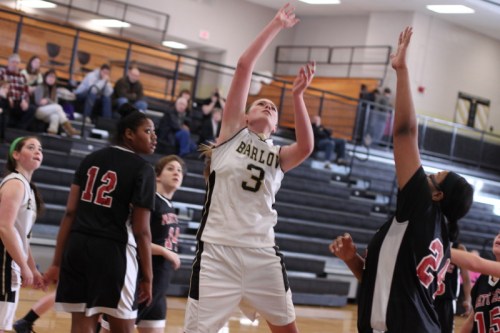 Drew Bartro (14 points) gets loose inside