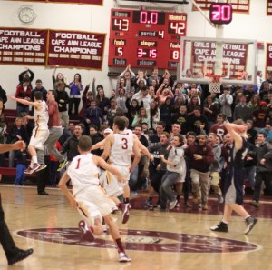 Clippers celebrate the one-point win