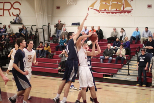 Key block by Henry Eagar on Colton Fontaine late in the game