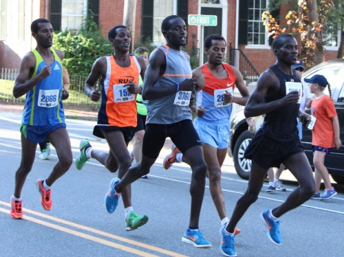 Early leaders in 10 mile