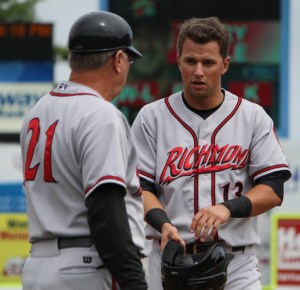 Joe Panik talks to third-base coach Ross Grimsley