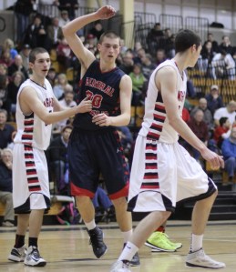 Aaron Hall (#30) had nineteen points for CC