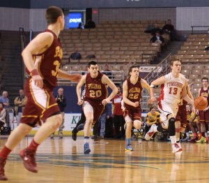 Drew Hurynowicz leads a break