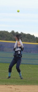 Shannon Lyons about to catch a fly ball