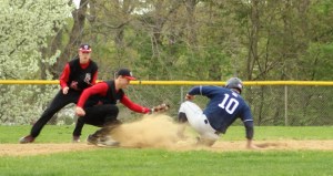 Jake Rourke steals second