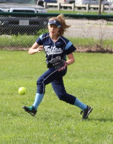 Shannon Lyons tracks down a base hit