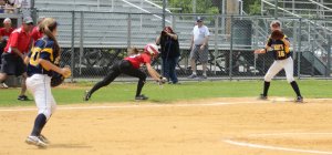 Sam Stone tries to get back to third