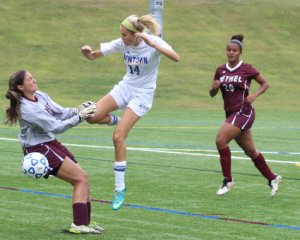 Julia Schoeni shoots