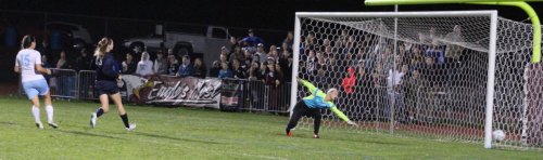 Ciera Berthiaume gets Windham on the board