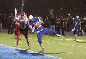 Julian Dunn gets his 49th touchdown reception