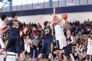 Franziel Reyes shoots inside