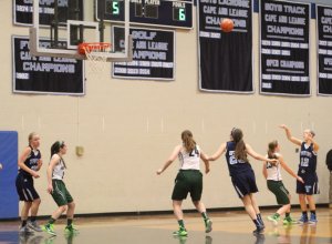 Camille Mihalchik (#22) hit several shots from the corner