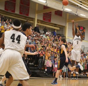 Isaiah McLeod had three 3-pointers in the breakway first quarter