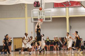 EJ Perry shoots from long range