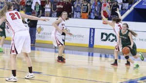 McKenna Kilian goes baseline