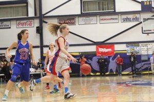 Kelsey Coffey takes time off the clock in the 4th quarter