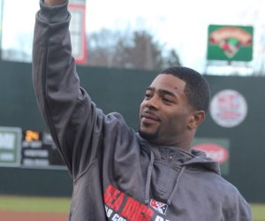 Malcolm Butler salutes the crowd