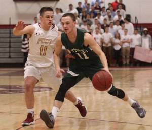 Quinn Stott pressures Conor O'Neil