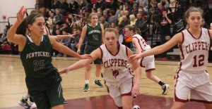 Carolyn Modlish (13 points), Katie Hadden, and Olivia Olson