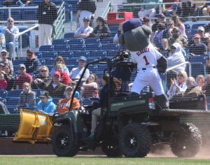 Slugger plows past the fans