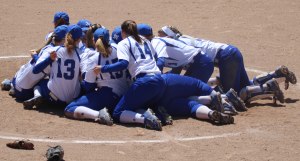 buma-A8-mound-celebration