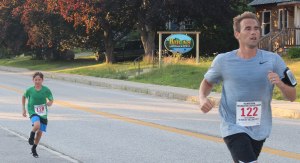 Joe Brooks (122) and Bear Brooks (120) of Santa Monica CA