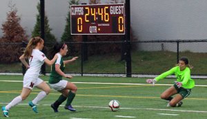 Kat Hassapis about to make a save