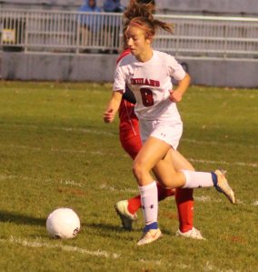 Ashley Pettet dribbles to daylight