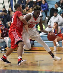 Denali Burton tries to drive on William Antrum