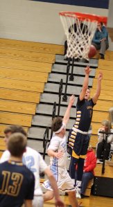 Lou Ellis takes a three from the corner