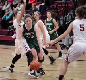 Melanie Carter (12 points) had an impressive first quarter