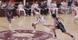 Casey McLaren in the open court